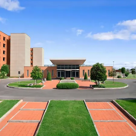 Hotel Hilton Garden Rome Airport 4*