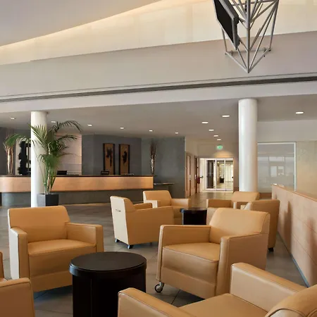 Hilton Garden Rome Airport 4*