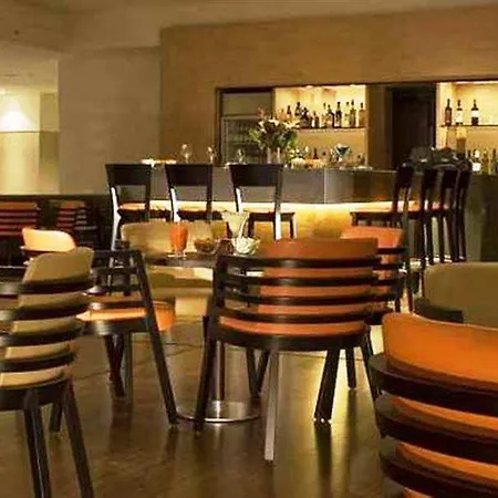 Hotel Hilton Garden Rome Airport 4*