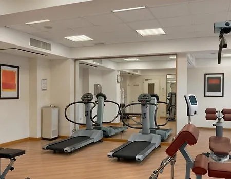 罗马机场花园客栈酒店