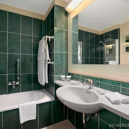 罗马机场花园客栈酒店 酒店 4*