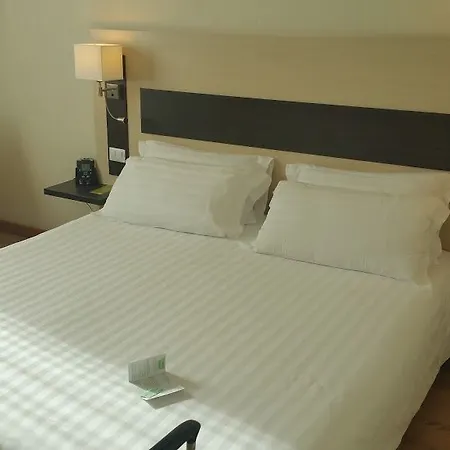 Hilton Garden Rome Airport Hotel 4*