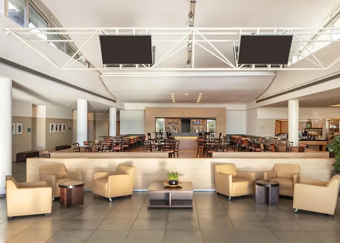 Otel Hilton Garden Rome Airport 4*